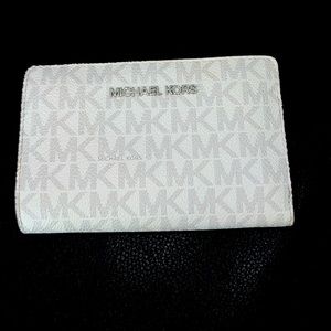 Michael Kors wallet NWOT